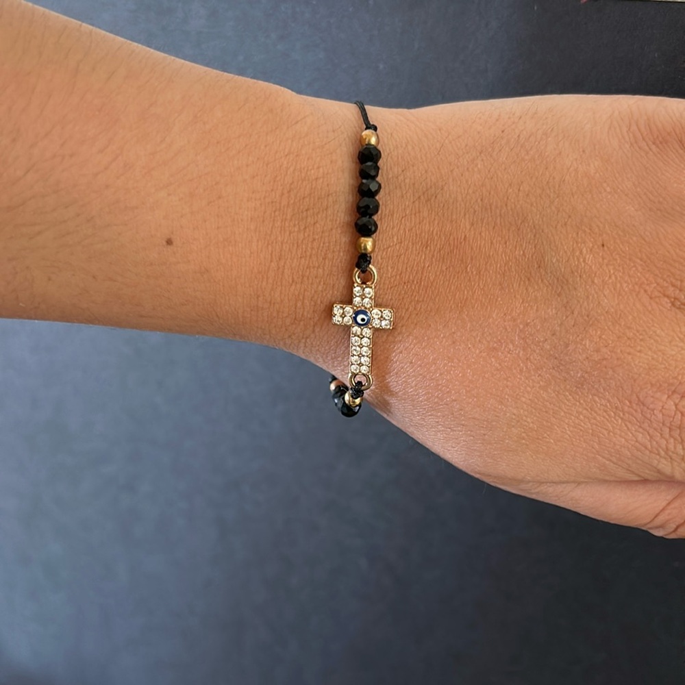 Adjustable Bracelet with Beautiful Cross